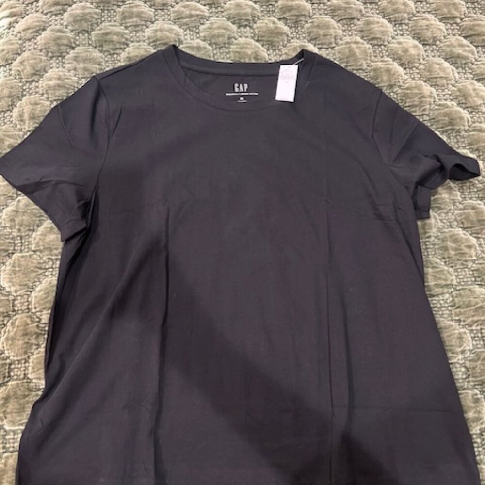 Gap Womens Crew neck tshirt NWT